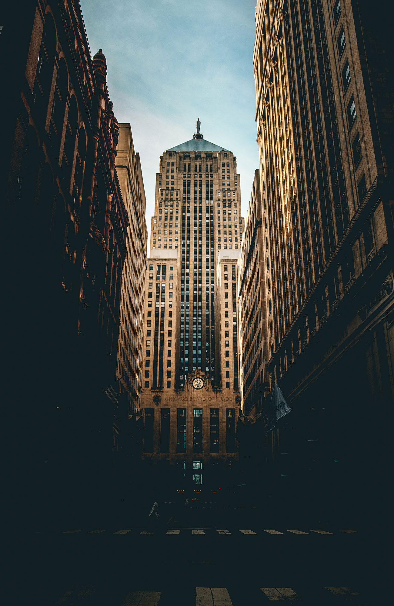 chicago-hinghrise-building-sidebar
