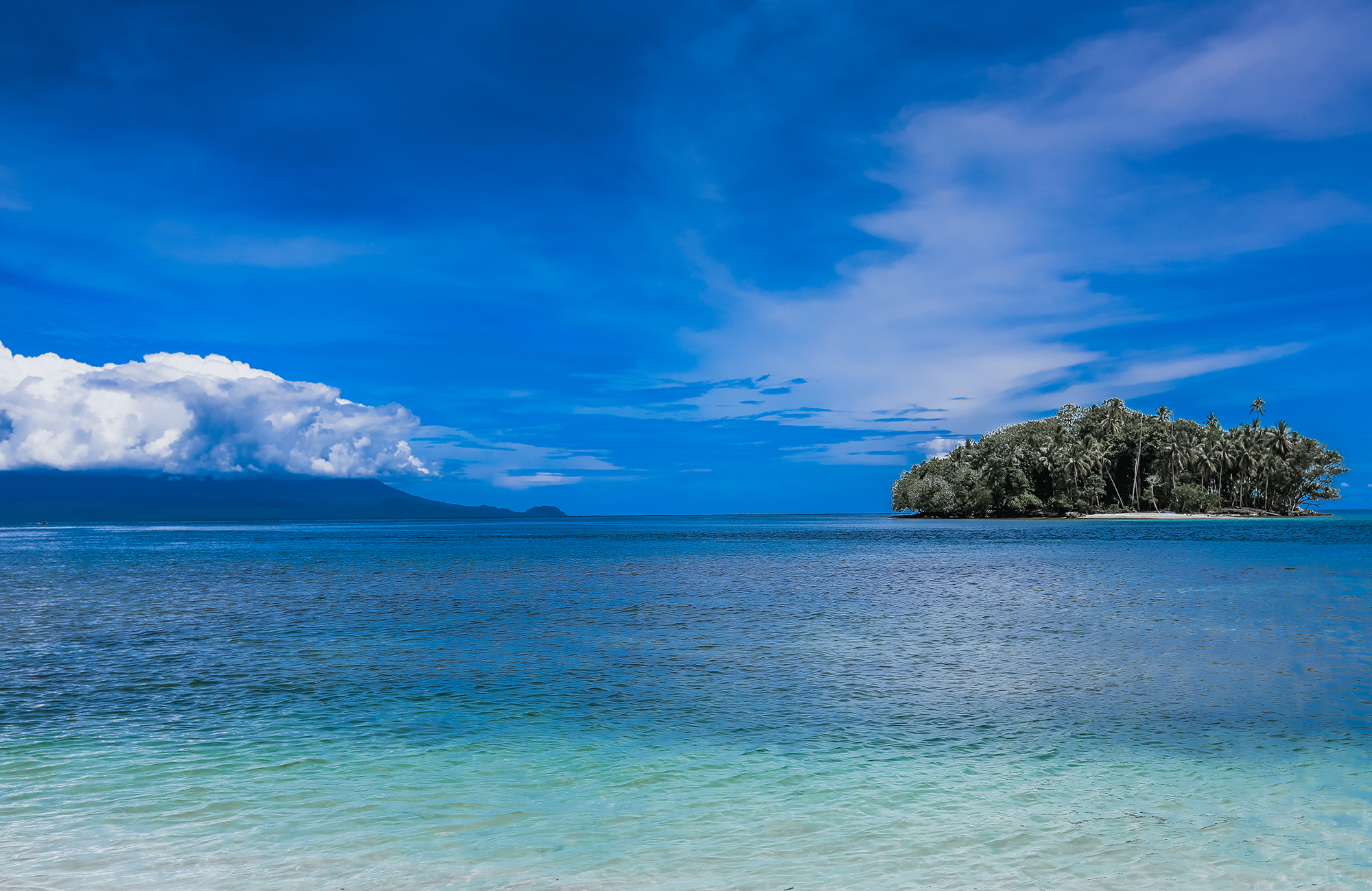 papua-new-guinea-bismarck-sea-island-madang-cover