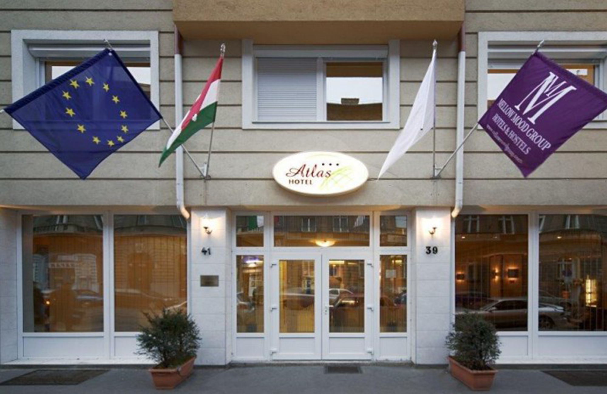 budapest-hungary-hotel-atlas-outside