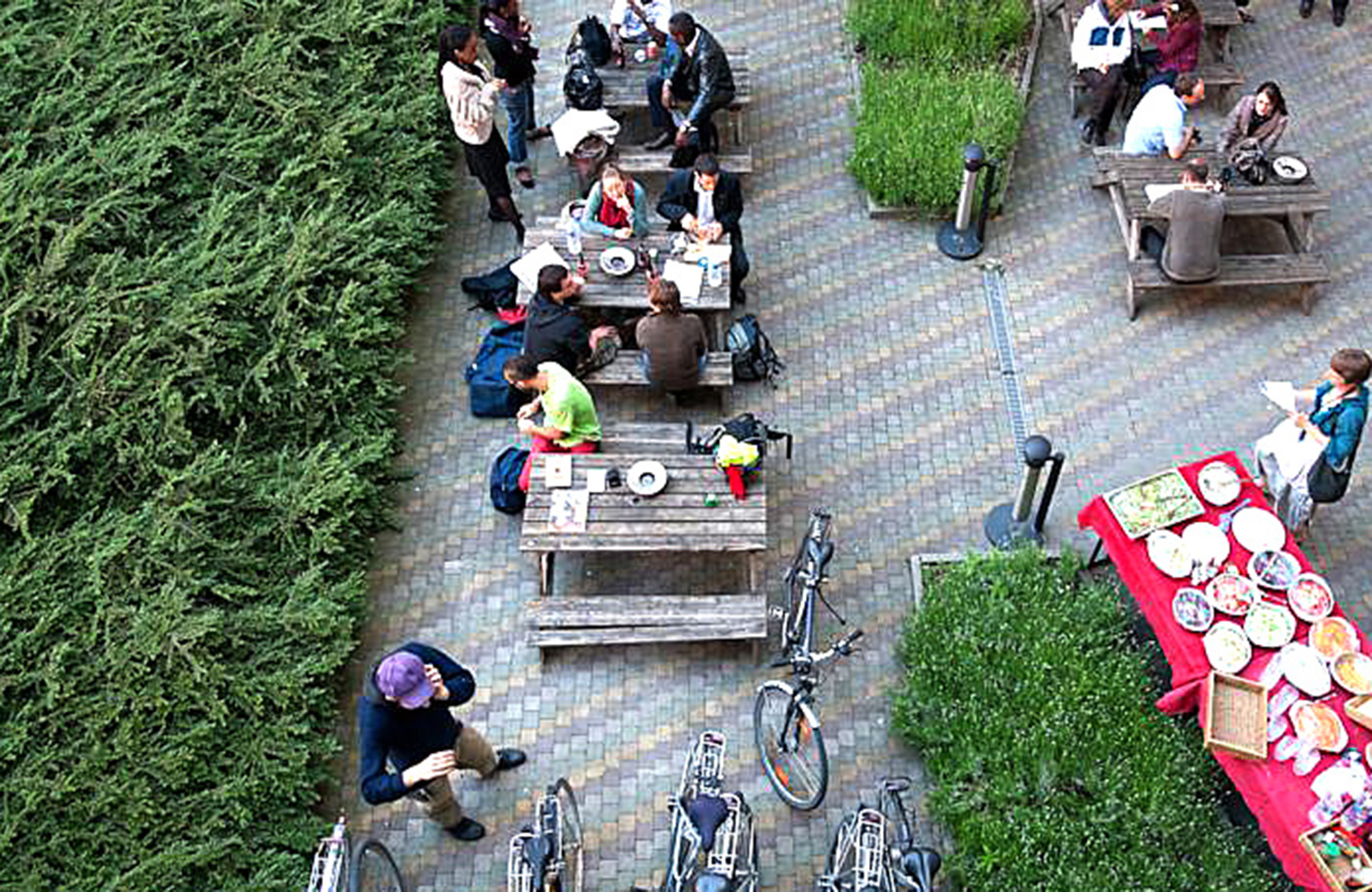 brussels-sleepwell-courtyard