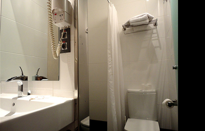 madrid-olmedo-bathroom