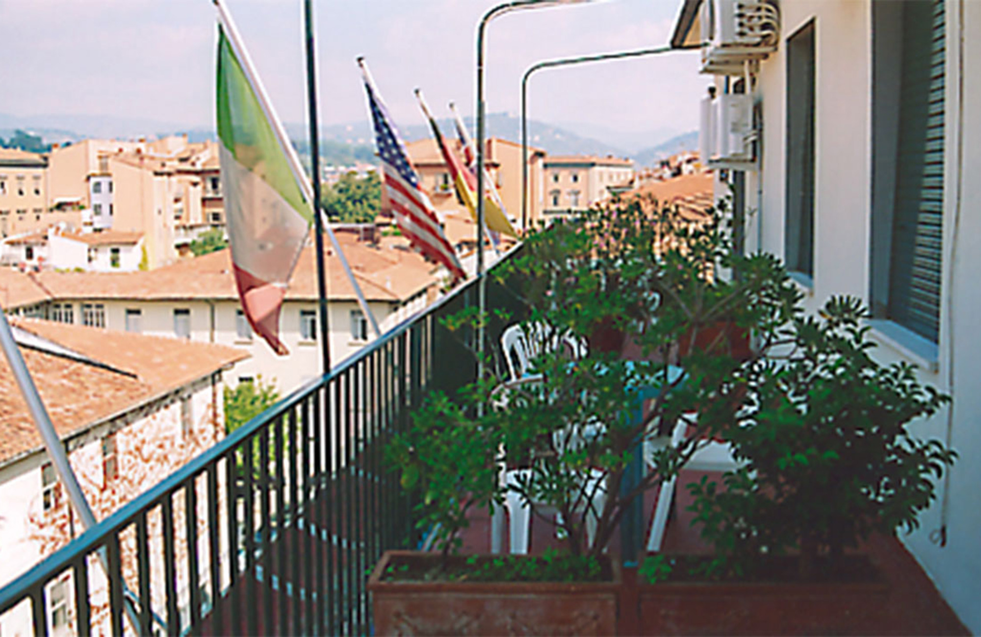 florence-hotel-cordova-balcony