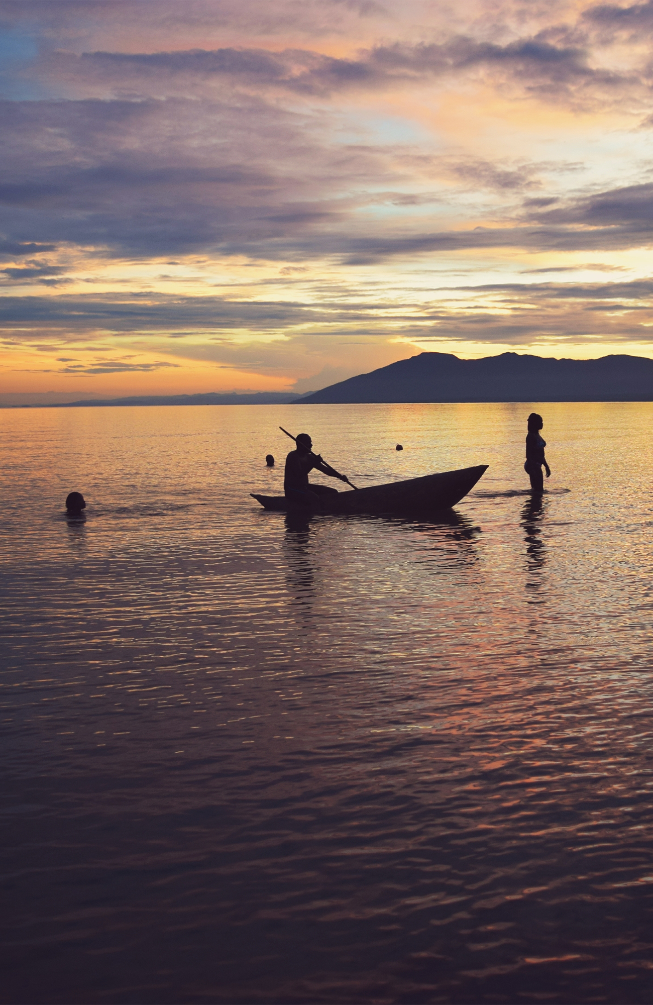 malawi-sunset-boat-lake-malawi-nkhata-bay-sidebar