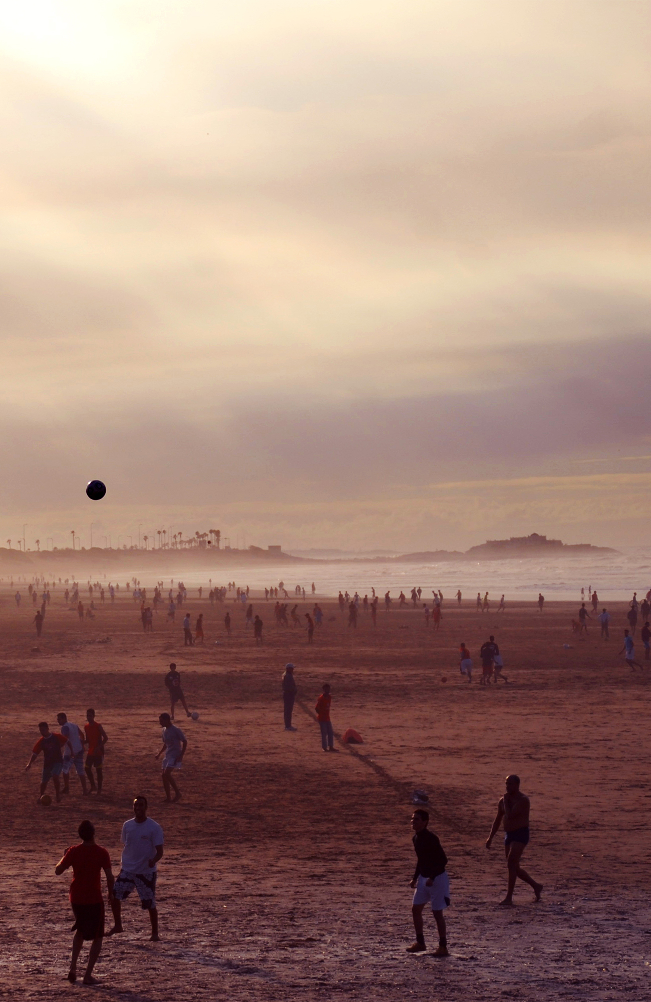casablanca-morocco-beach-sunset-playing-sidebar