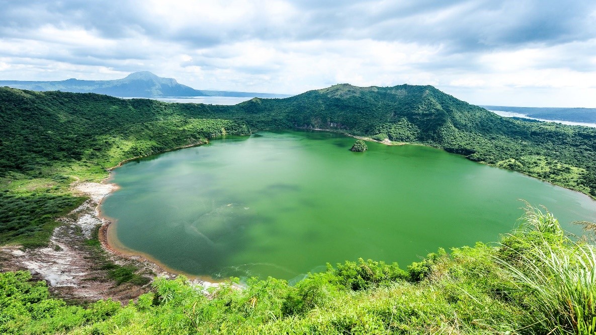 philippines-green-lake-cover