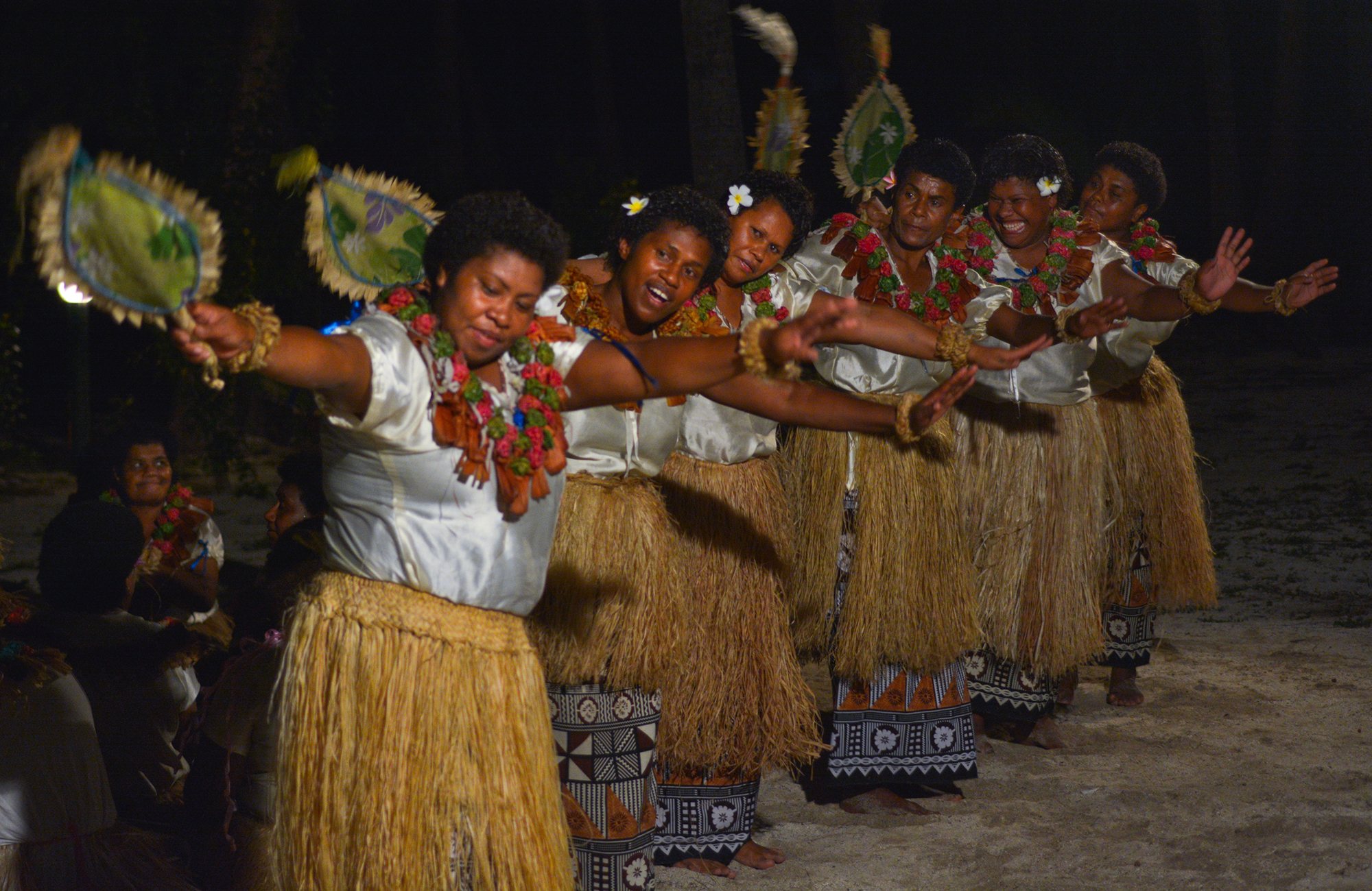 fiji-local-women-meke-fan-dance