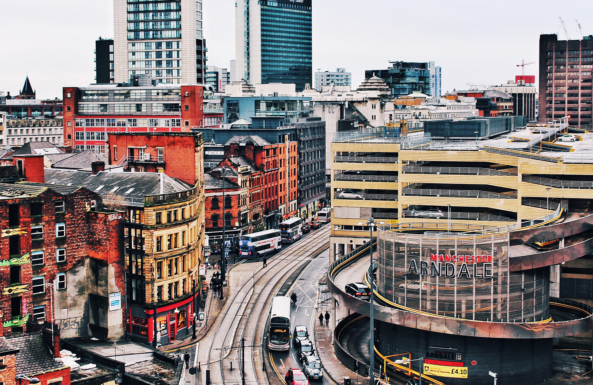 Borgarsýn yfir Manchester á Englandi