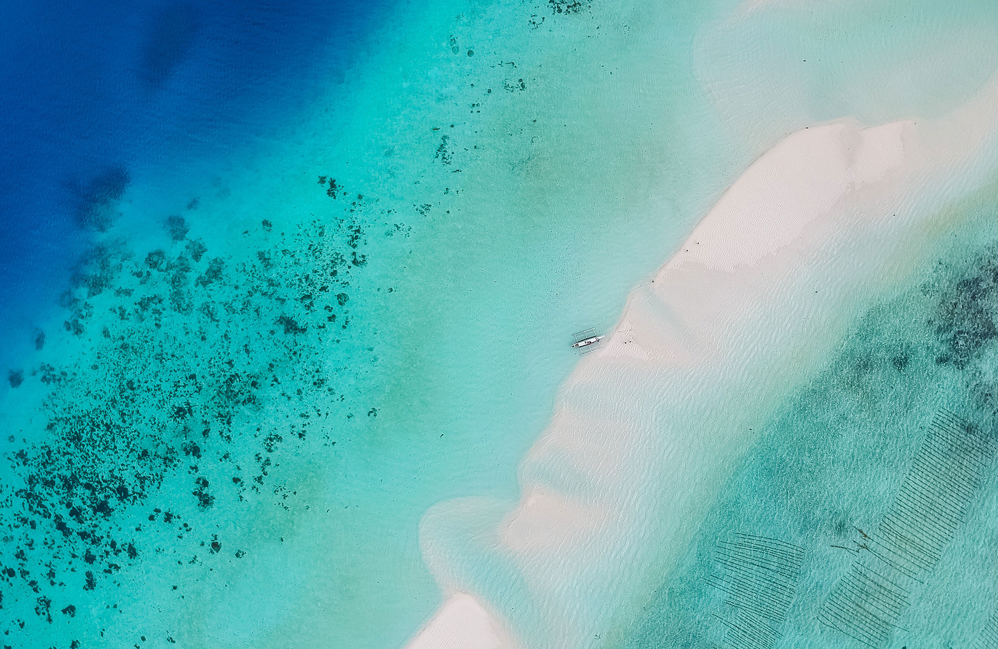 philippines-sand-in-waters