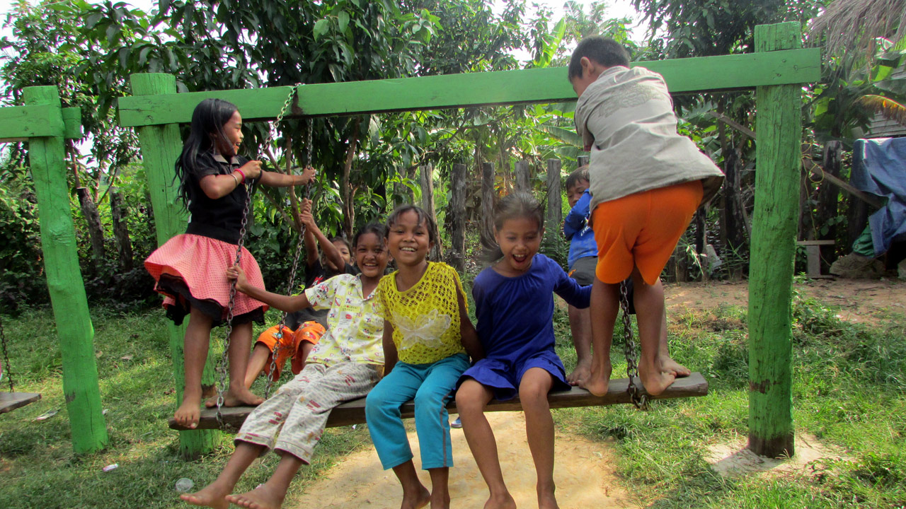 greenway-school-kids-swing-1280*720