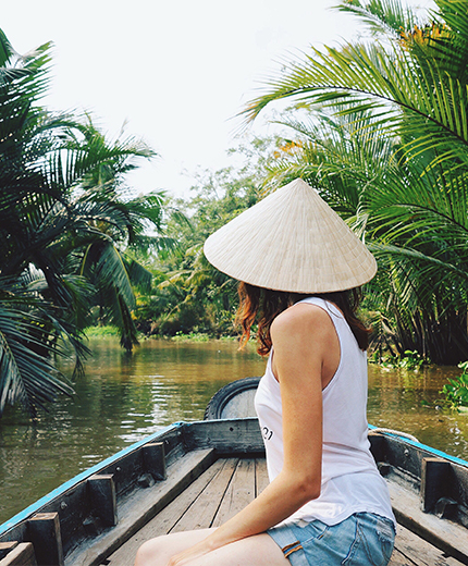 vietnam-woman-canoe-mekong-river-sidebar