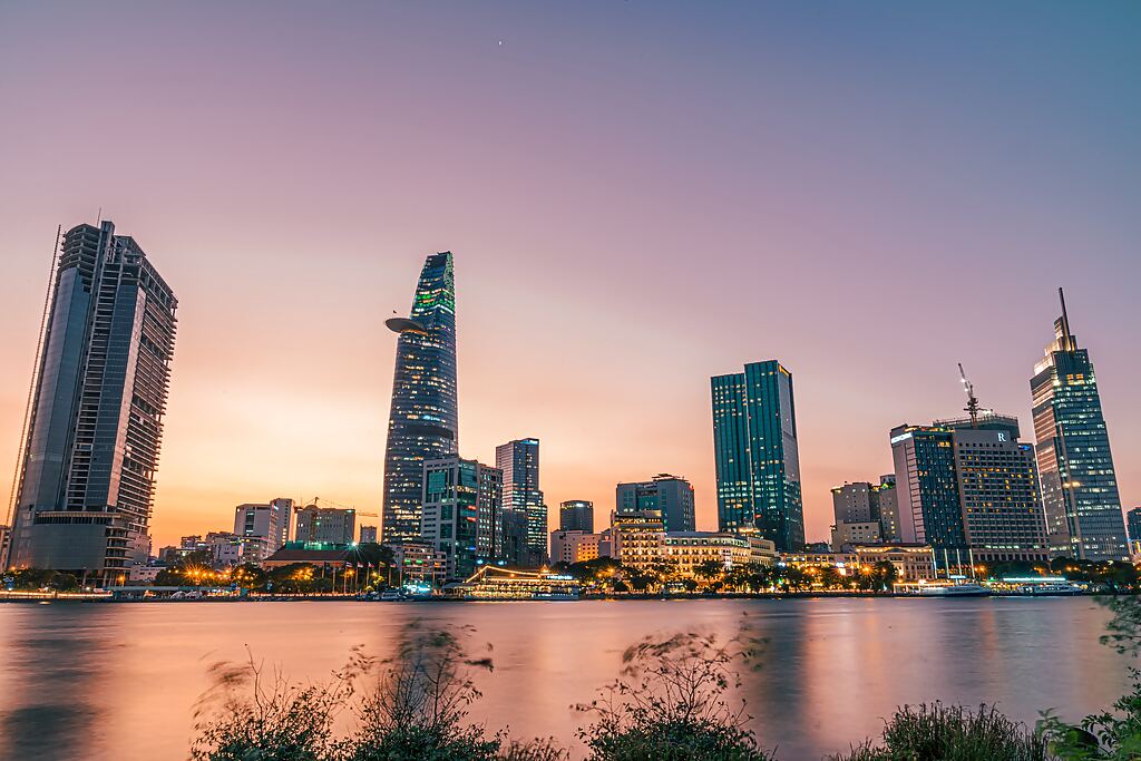 ho-chi-minh-sunset